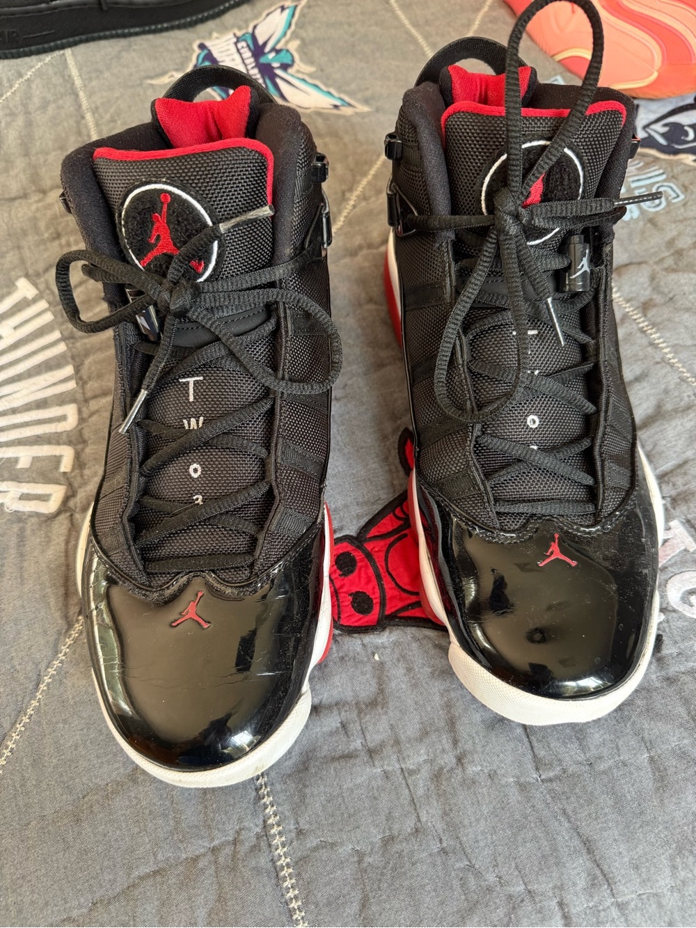Nike Mens Black and Red High-Top Basketball Sneakers